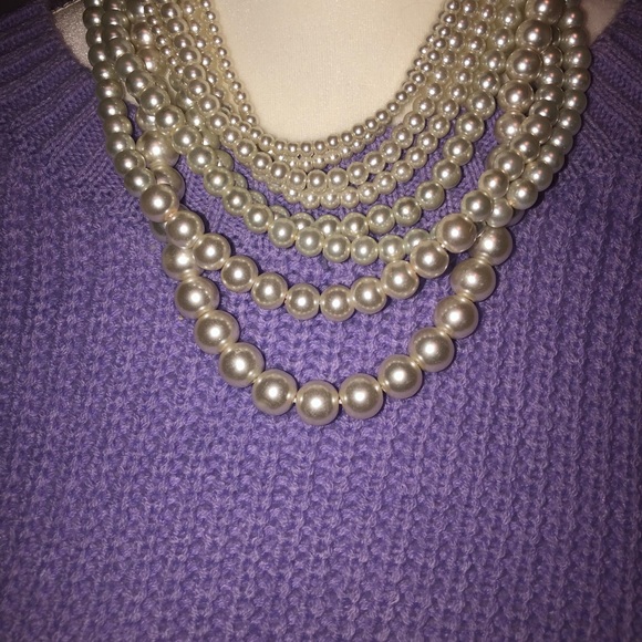 🌼Purple XL twist sweater with necklace - Picture 2 of 4